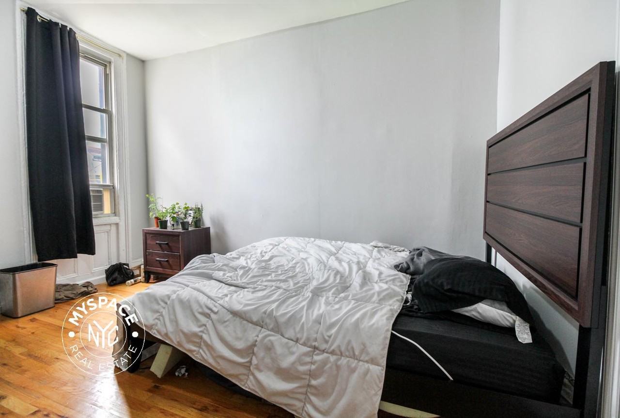 130 Melrose St #2R - Photo 3 of 4