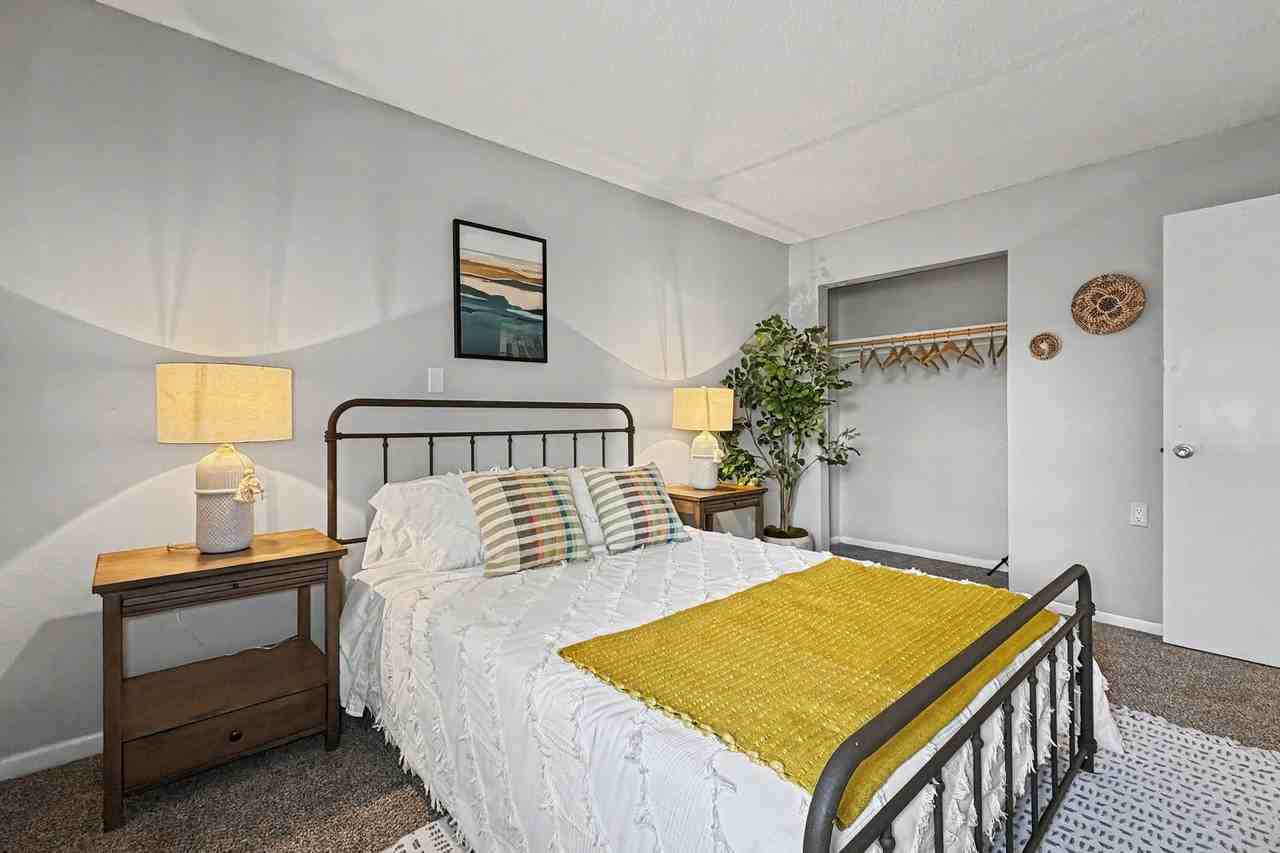 Wakonda Village and Manor Apartment Homes - Photo 7 of 13