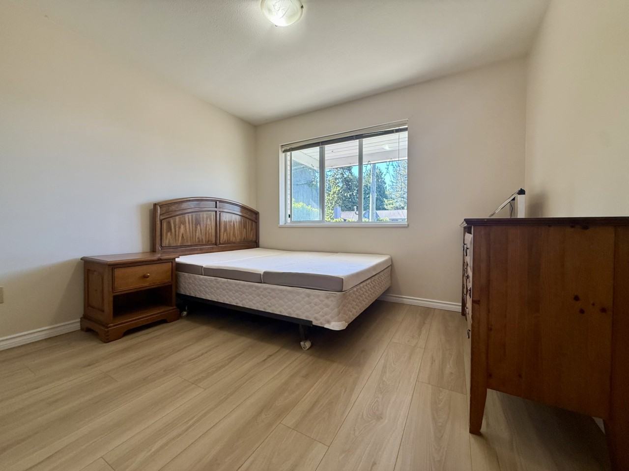 Inglewood Ave - Photo 6 of 10
