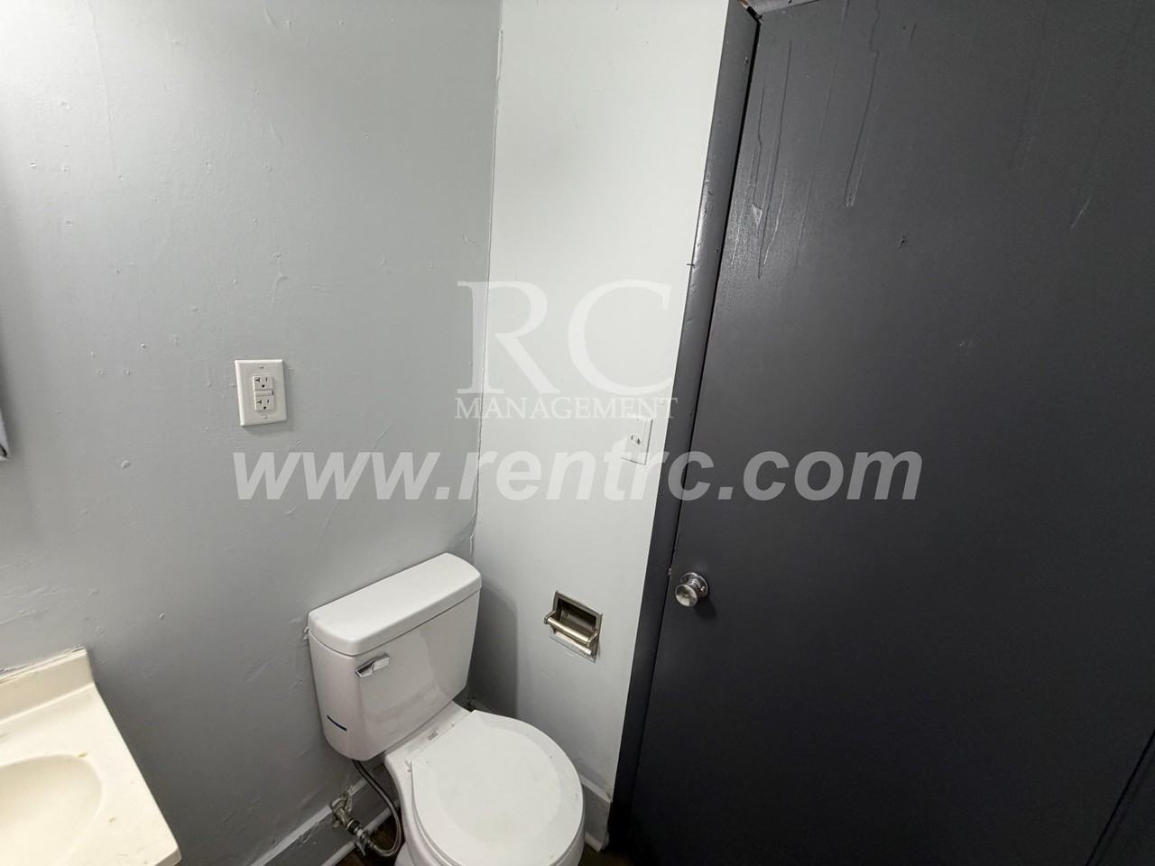 630 South St - Photo 3 of 7
