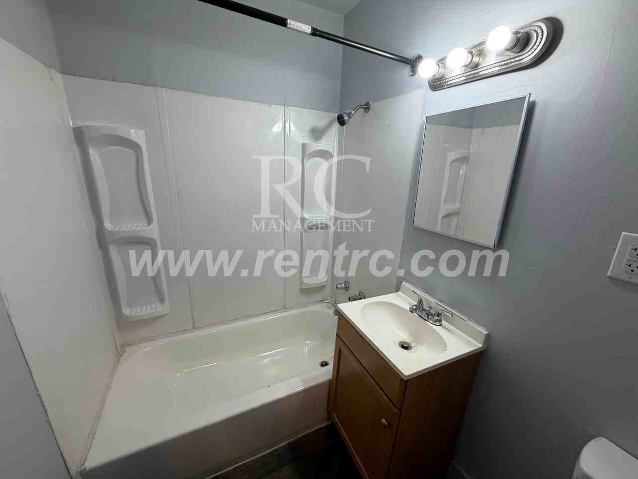 630 South St - Photo 4 of 7