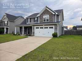 featured image of 4233 Pleasantburg Dr