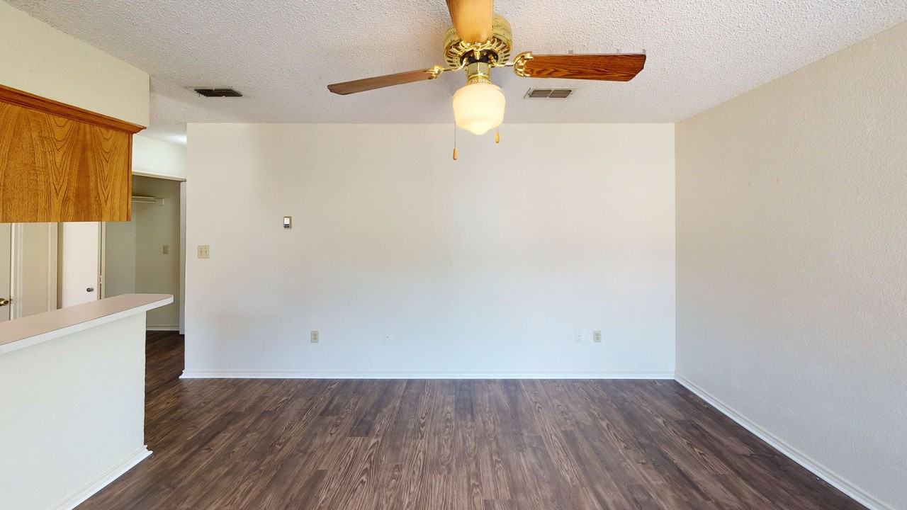 1408 Margie St #B - Photo 4 of 7