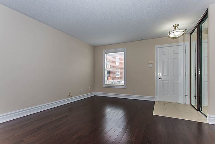 340-342 Bell St South - Photo 4 of 13