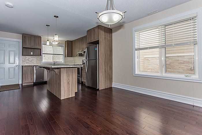 340-342 Bell St South - Photo 6 of 13