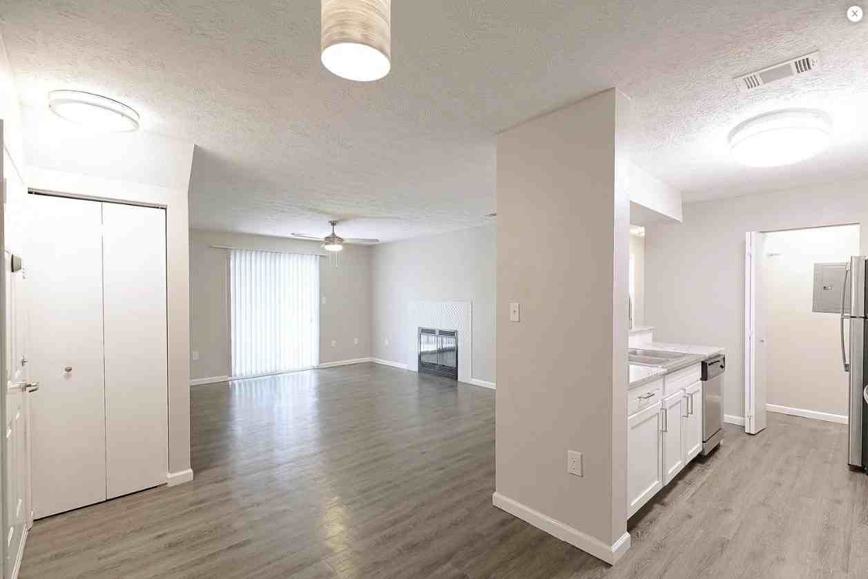 916 Beaver Grade Rd #608