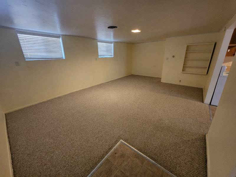 208 11th St - Photo 2 of 10