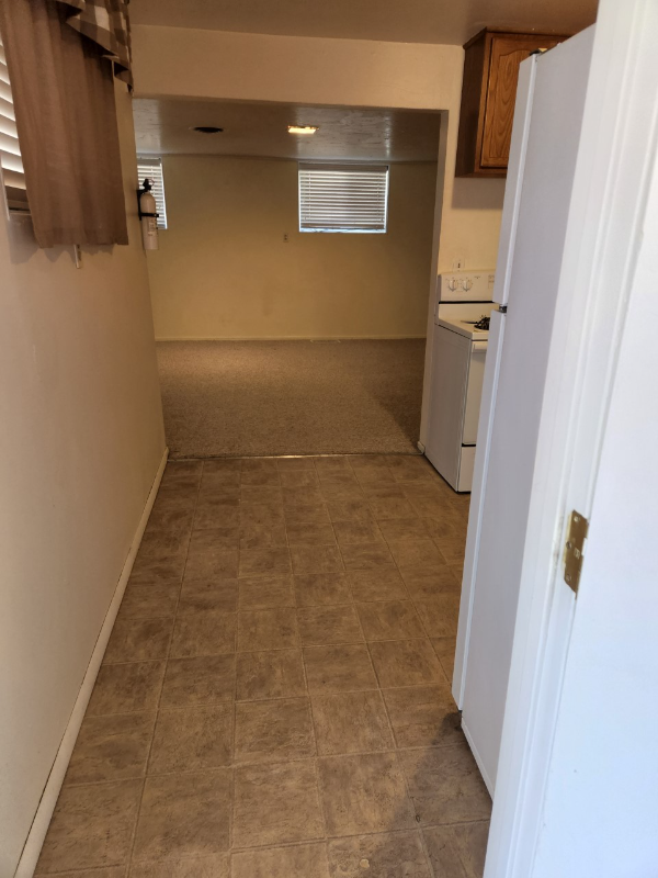 208 11th St - Photo 5 of 10