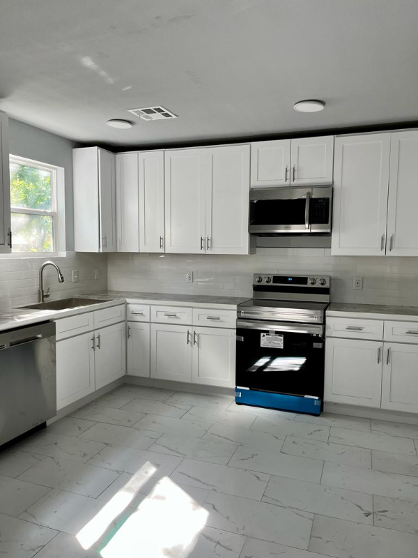 1400 N 23rd St - Photo 3 of 12