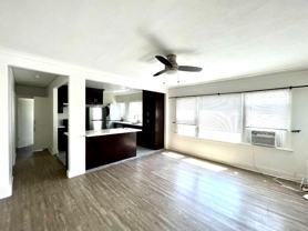 855 1/2 W 43rd Pl - Photo 1 of 1