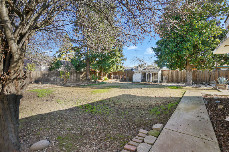 730 Walnut St - Photo 2 of 19