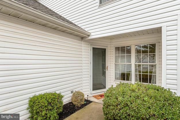 621 Mallard Dr - Photo 3 of 20