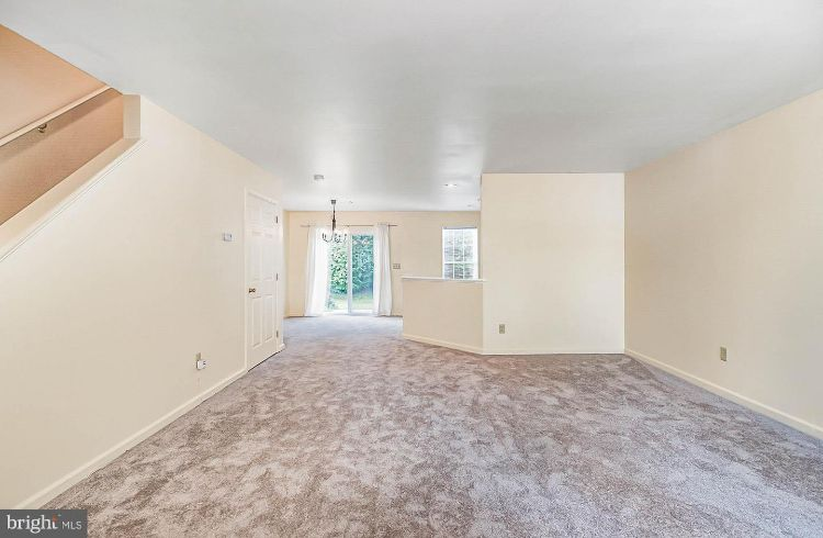 621 Mallard Dr - Photo 4 of 20