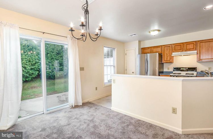 621 Mallard Dr - Photo 6 of 20