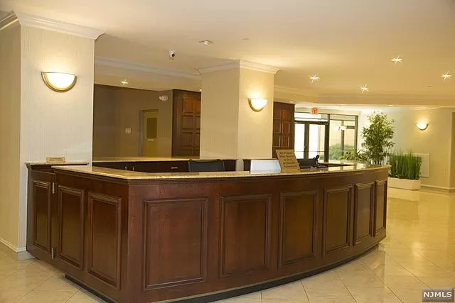 2200 N Central Rd - Photo 3 of 11