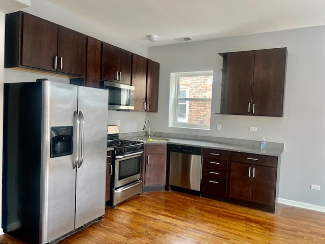 3237 W Pierce Ave - Photo 2 of 14
