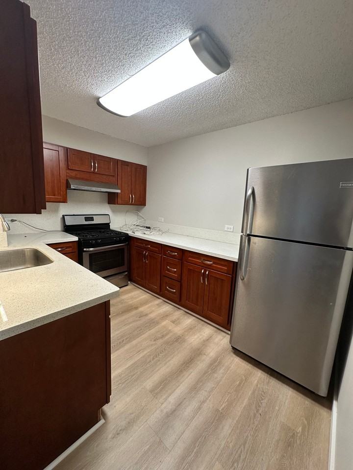 2055 Nuuanu Ave #401 - Photo 2 of 8