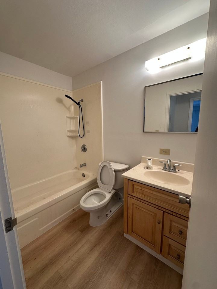 2055 Nuuanu Ave #401 - Photo 5 of 8
