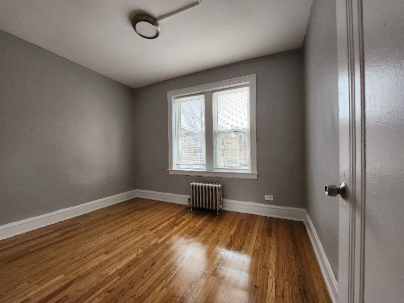 644 N Mayfield Ave #2 - Photo 5 of 10