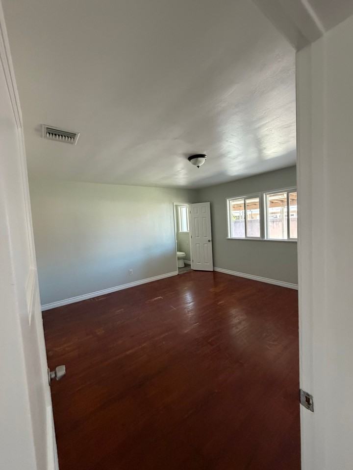 11836 164th St - Photo 5 of 14