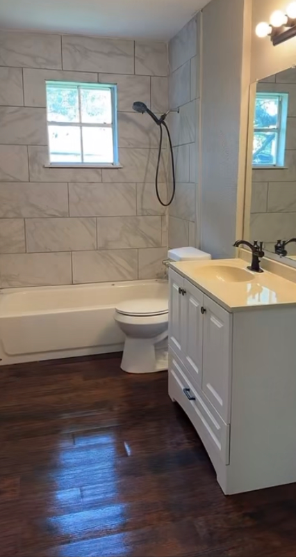 2511 First St - Photo 5 of 8
