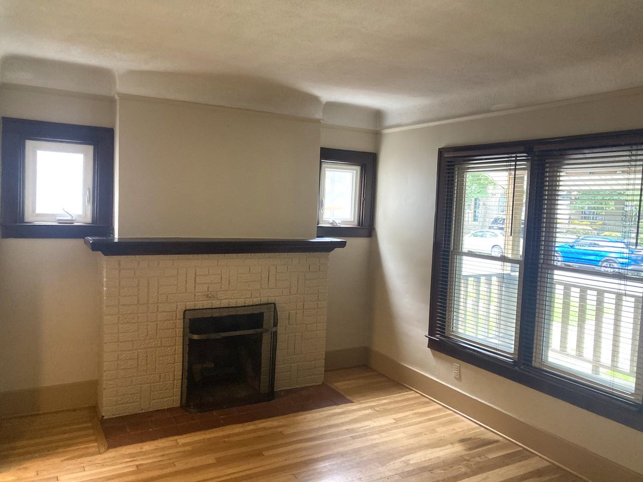 353 W Webster St - Photo 4 of 23