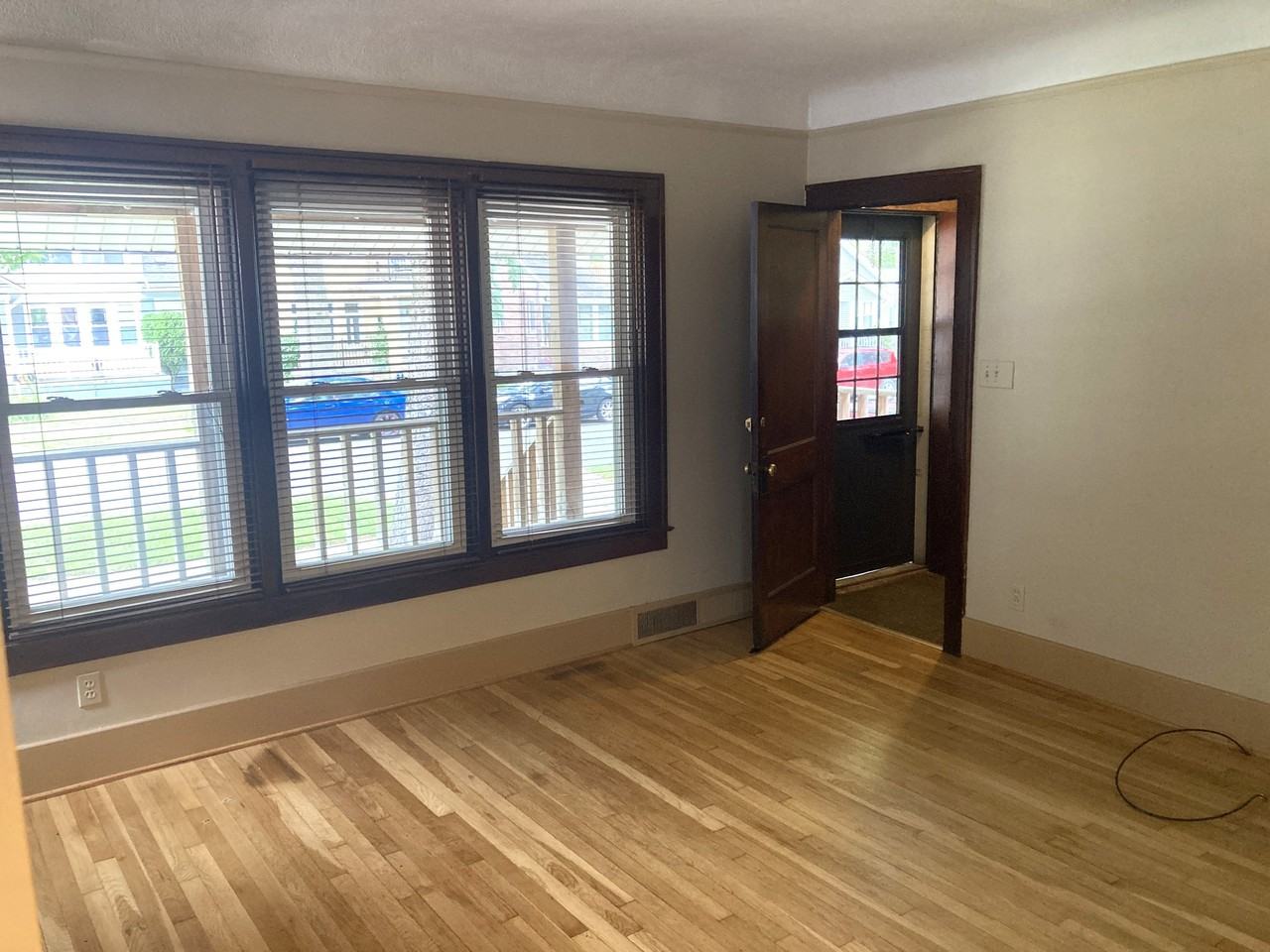 353 W Webster St - Photo 5 of 23