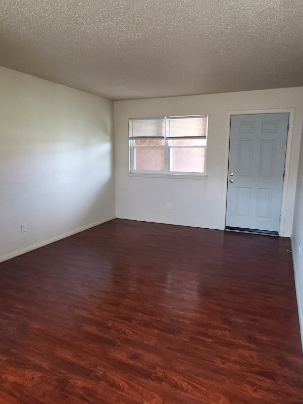 2612 5th Ave - Photo 2 of 11