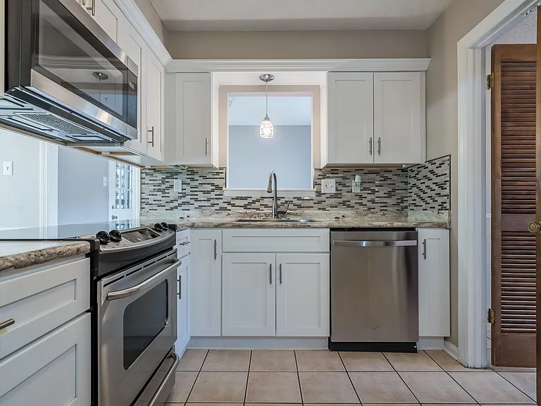 5714 Sleepy Woods Cv - Photo 3 of 18