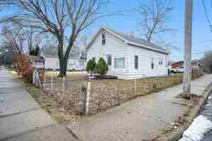 featured image of 1187 Langeland Ave