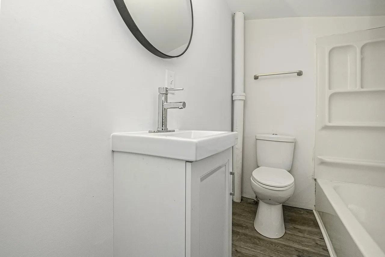 1187 Langeland Ave - Photo 5 of 12