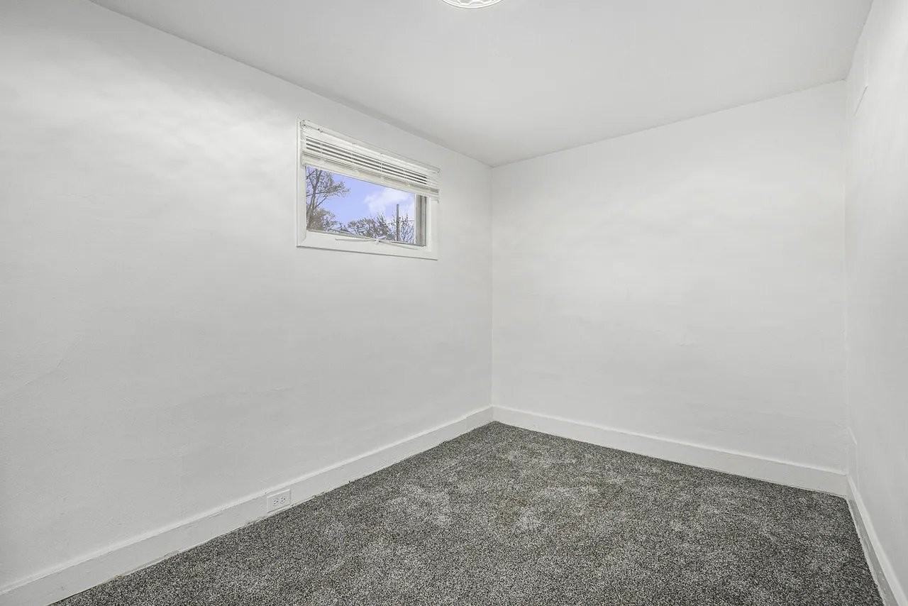 1187 Langeland Ave - Photo 7 of 12