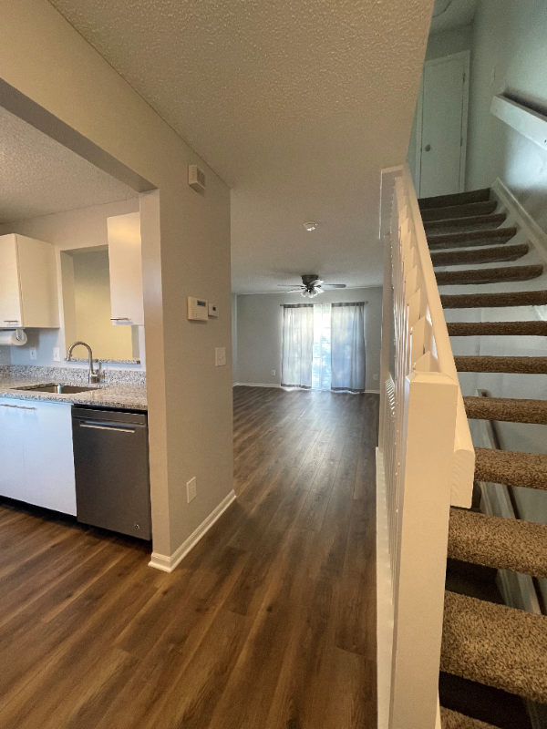 1697 Ridgebury Dr - Photo 3 of 46
