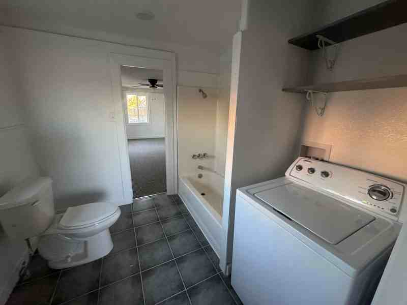 151 N Pendell Rd #D - Photo 3 of 5