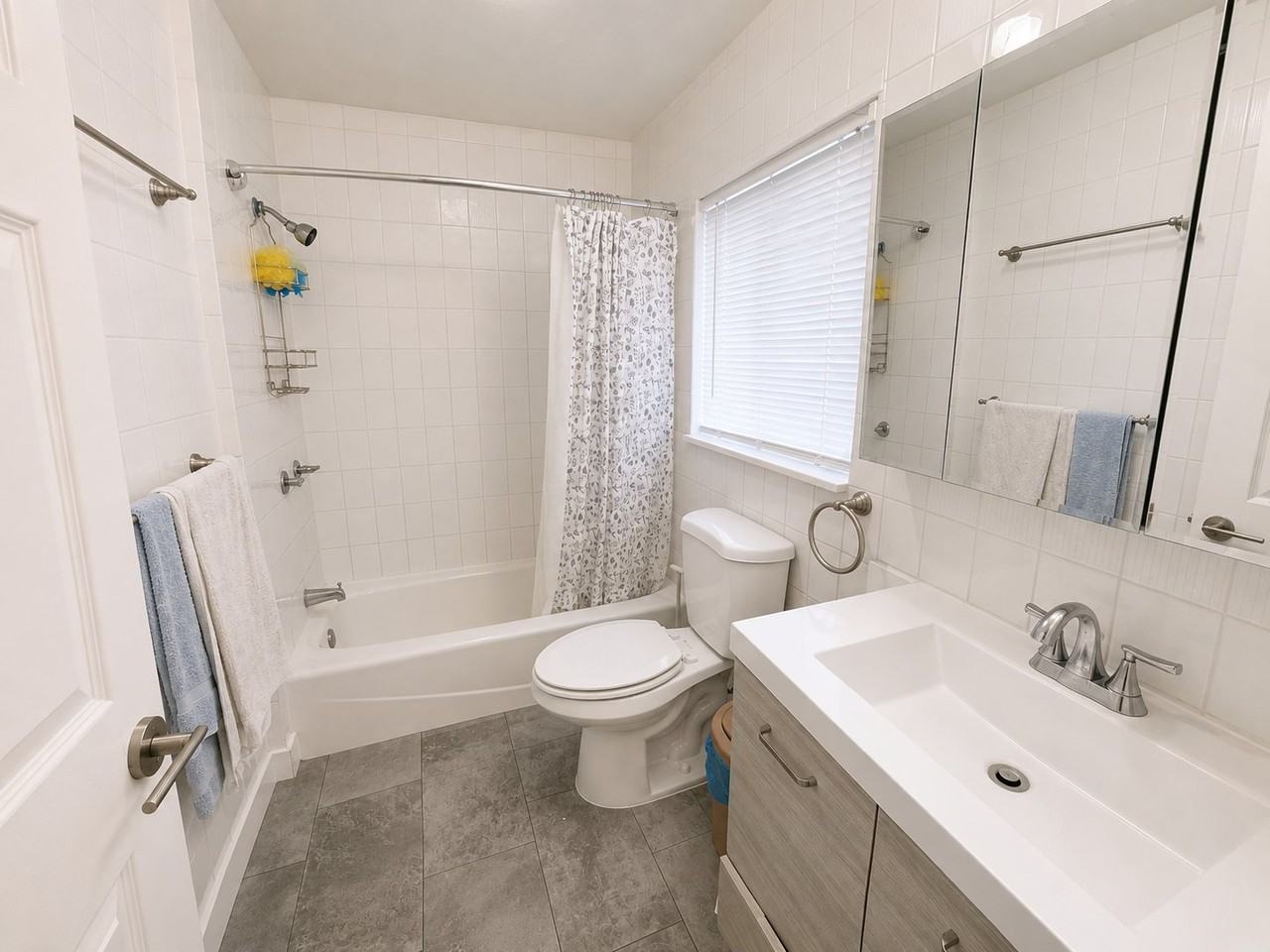 546 E Delno Dr - Photo 2 of 10