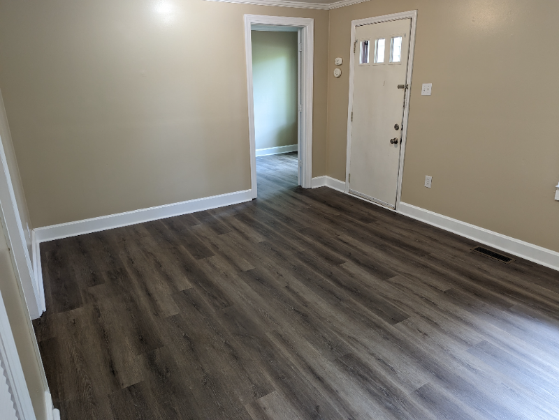 828 Crescent Dr - Photo 6 of 13