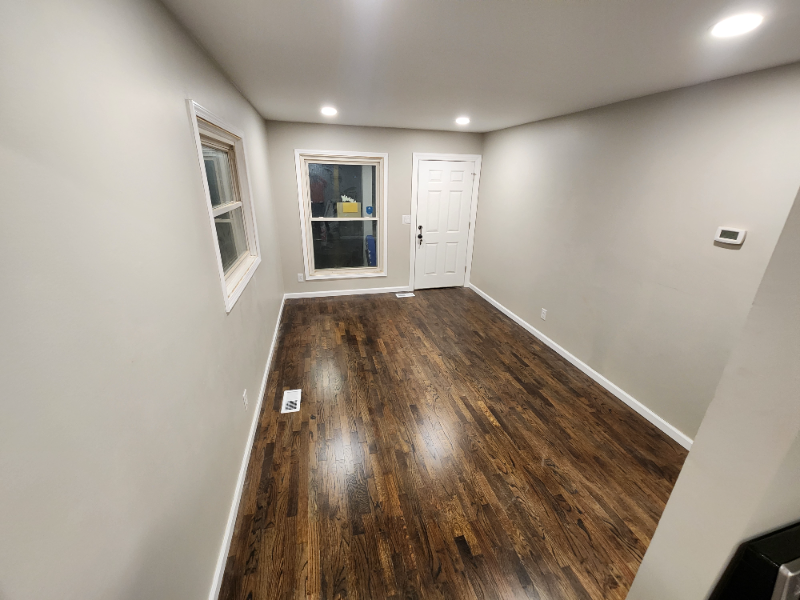 2083 E Schumacher Ave - Photo 4 of 9