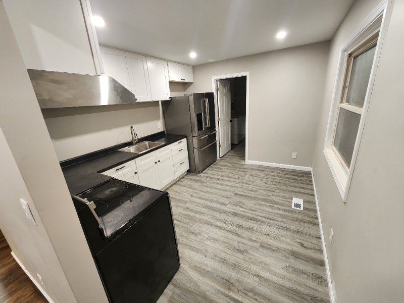 2083 E Schumacher Ave - Photo 7 of 9