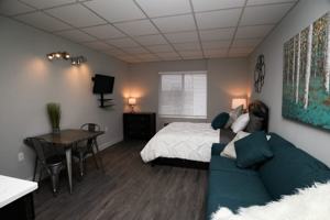 featured image of 2402 N Forest Rd