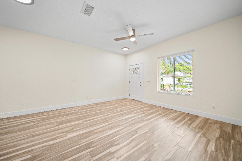 208 N Cherry St #A - Photo 3 of 18