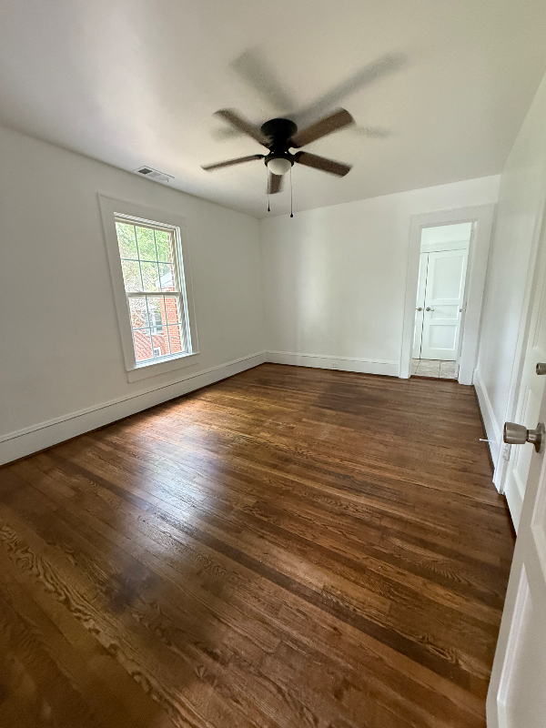 315 Hillcrest Dr - Photo 4 of 6