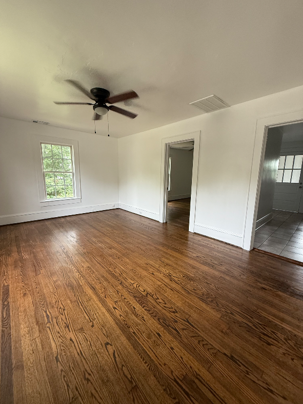 315 Hillcrest Dr - Photo 5 of 6