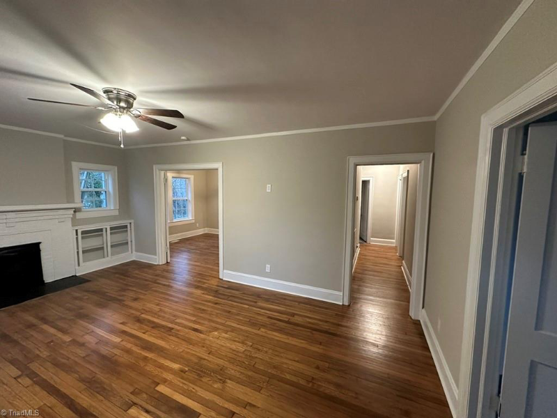 1823 Willora St - Photo 3 of 15