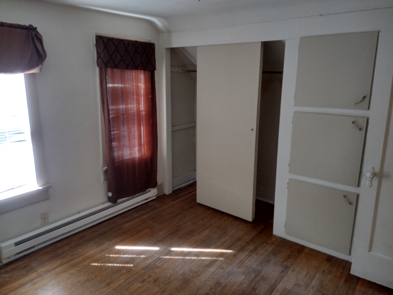 921 Carteret Ave #3 - Photo 2 of 8