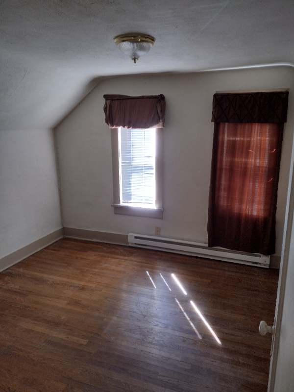 921 Carteret Ave #3 - Photo 3 of 8