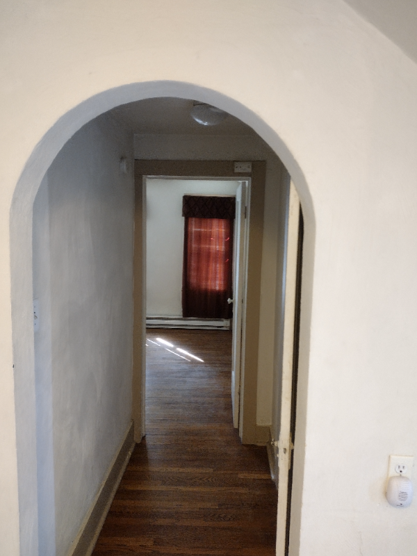 921 Carteret Ave #3 - Photo 6 of 8