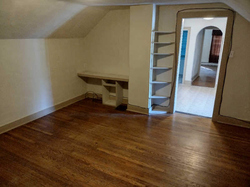 921 Carteret Ave #3 - Photo 7 of 8