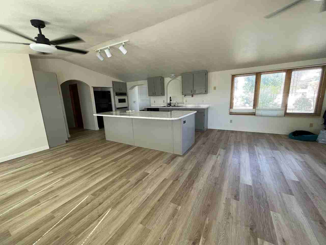 595 N 3rd St W - Photo 2 of 5