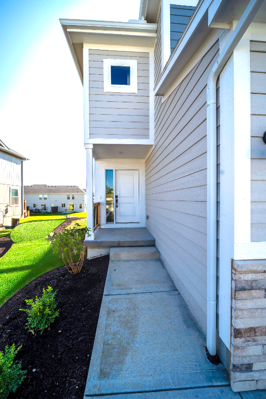 3721 Sw Clayton Pl - Photo 2 of 19