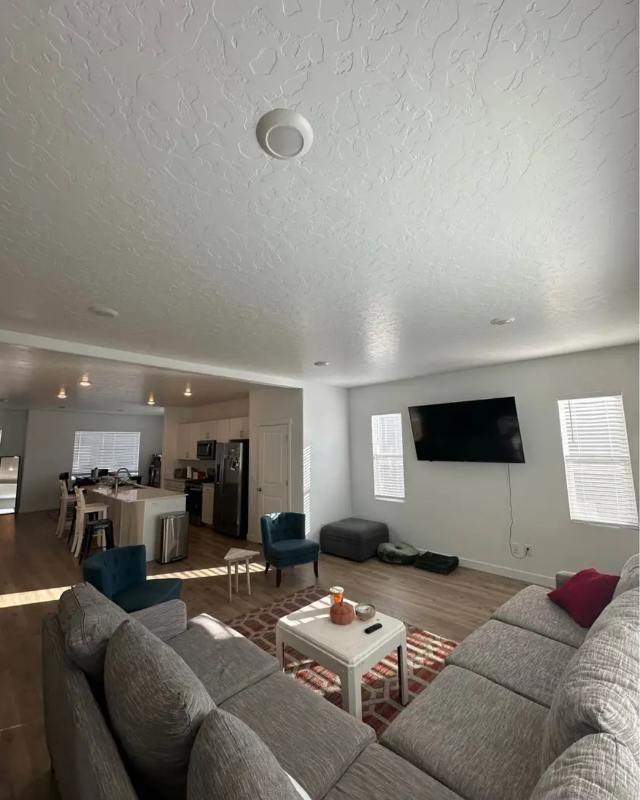 391 S Meadow Garden Rd - Photo 3 of 10